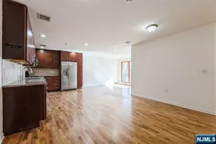 17 Meadow Road 401, Rutherford, NJ 07070 - Photo 3