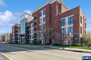 17 Meadow Road 401, Rutherford, NJ 07070 - Photo 21