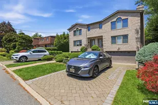 123 Hickory B, Tenafly, NJ 07670 - Photo 3