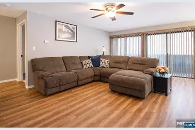 2111 Hilltop Road, Mahwah, NJ 07430 - Photo 9