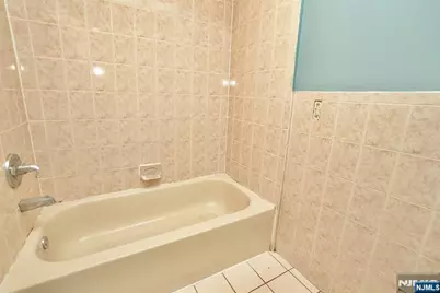 711 S 11th Street, Newark, NJ 07103 - Photo 29
