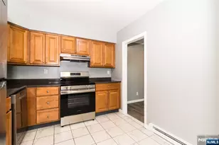 190 Park St, East Orange, NJ 07017 - Photo 17