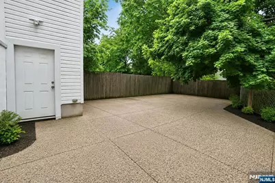 395 S 15th Street, Newark, NJ 07103 - Photo 19