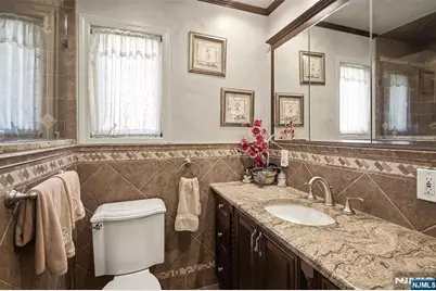 8 Mariani Drive, Little Ferry, NJ 07643 - Photo 17