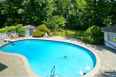 8 Mariani Drive, Little Ferry, NJ 07643 - Photo 35