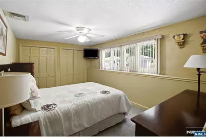 8 Mariani Drive, Little Ferry, NJ 07643 - Photo 29