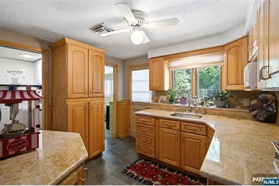 8 Mariani Drive, Little Ferry, NJ 07643 - Photo 27