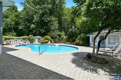 8 Mariani Drive, Little Ferry, NJ 07643 - Photo 33