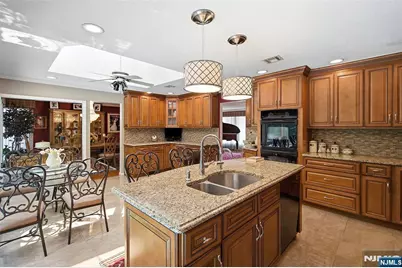 8 Mariani Drive, Little Ferry, NJ 07643 - Photo 13