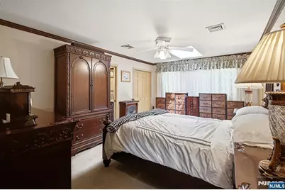8 Mariani Drive, Little Ferry, NJ 07643 - Photo 15