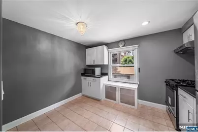 2205 Center B #B, Fort Lee, NJ 07024 - Photo 5