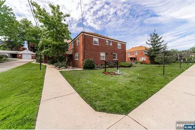 2205 Center B #B, Fort Lee, NJ 07024 - Photo 13