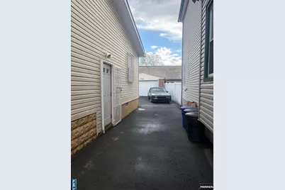 11 Welland Avenue, Irvington, NJ 07111 - Photo 15
