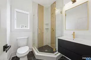 110 Platt Ave, Saddle Brook Township, NJ 07663 - Photo 21