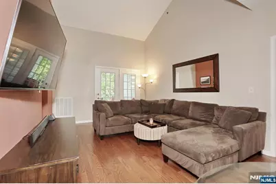 175 Rochelle Avenue 321 #321, Rochelle Park Township, NJ 07662 - Photo 9