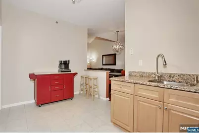 175 Rochelle Avenue 321 #321, Rochelle Park Township, NJ 07662 - Photo 21