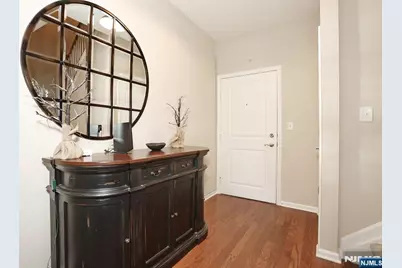 175 Rochelle Avenue 321 #321, Rochelle Park Township, NJ 07662 - Photo 5