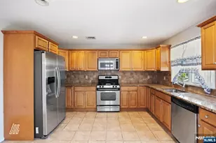136A Fulton Ave, Fairview, NJ 07022 - Photo 7