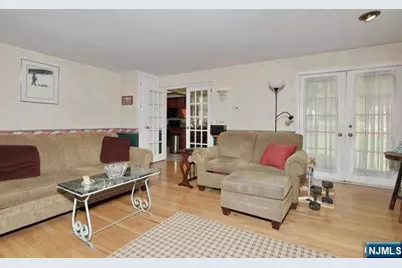 908 N Monroe Street, Midland Park, NJ 07450 - Photo 9
