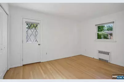 1018 Inwood Terrace, Fort Lee, NJ 07024 - Photo 17