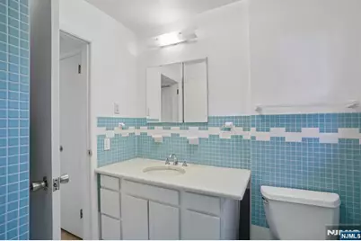1018 Inwood Terrace, Fort Lee, NJ 07024 - Photo 21