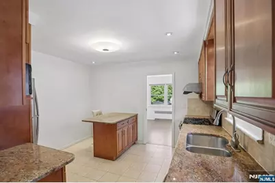 1018 Inwood Terrace, Fort Lee, NJ 07024 - Photo 13