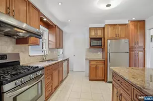 1018 Inwood Terrace, Fort Lee, NJ 07024 - Photo 11