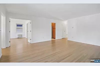1018 Inwood Terrace, Fort Lee, NJ 07024 - Photo 5