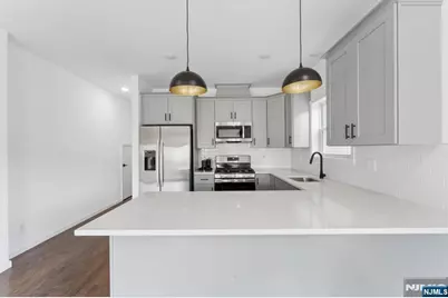910 Bergen 1 #1, Newark, NJ 07112 - Photo 3
