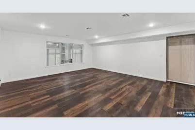 910 Bergen 1 #1, Newark, NJ 07112 - Photo 11