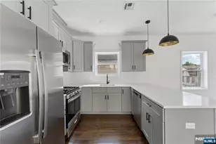 910 Bergen 2, Newark, NJ 07112 - Photo 5
