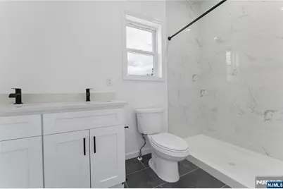 910 Bergen 2 #2, Newark, NJ 07112 - Photo 7