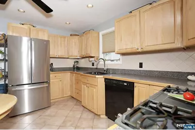 94 Smith Avenue, Bergenfield, NJ 07621 - Photo 17