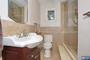 94 Smith Ave, Bergenfield, NJ 07621 - Photo 29