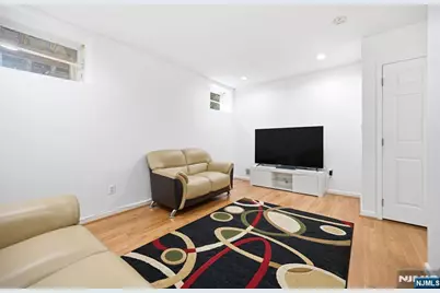 216 Barringer, Nutley, NJ 07110 - Photo 35