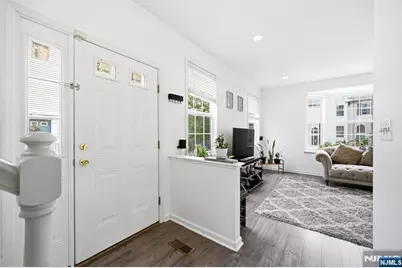 216 Barringer, Nutley, NJ 07110 - Photo 15