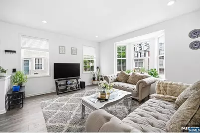 216 Barringer, Nutley, NJ 07110 - Photo 17