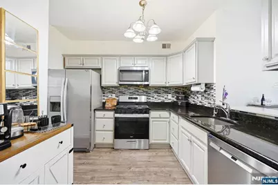 216 Barringer, Nutley, NJ 07110 - Photo 3