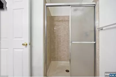 216 Barringer, Nutley, NJ 07110 - Photo 25