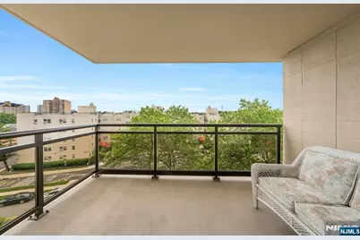 2200 N Central Road 6U #6U, Fort Lee, NJ 07024 - Photo 17
