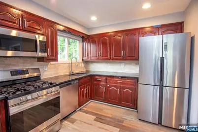 536 Boulevard, New Milford, NJ 07646 - Photo 5