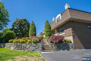 575 Grove, Clifton, NJ 07013 - Photo 3