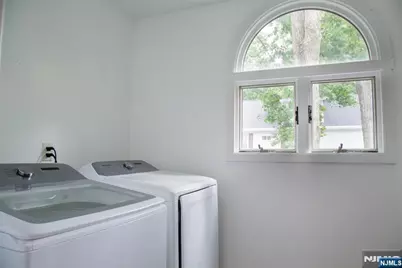 518 W Anderson Street, Hackensack, NJ 07601 - Photo 13