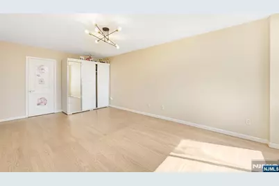 200 Winston Drive 2019 #2019, Cliffside Park, NJ 07010 - Photo 25