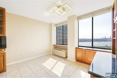 200 Winston Drive 2019 #2019, Cliffside Park, NJ 07010 - Photo 9