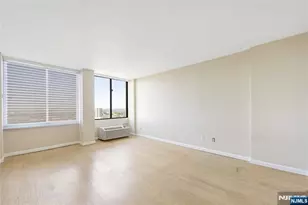 200 Winston Dr 2019, Cliffside Park, NJ 07010 - Photo 15