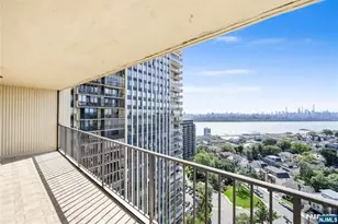 200 Winston Dr 2019, Cliffside Park, NJ 07010 - Photo 7