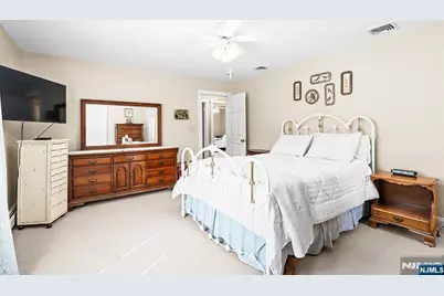 402 Enos Place, Ho Ho Kus, NJ 07423 - Photo 21