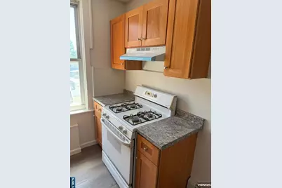 200 Ridgefield Avenue, Bogota, NJ 07603 - Photo 11