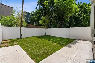840 S 19th Street, Newark, NJ 07108 - Photo 31